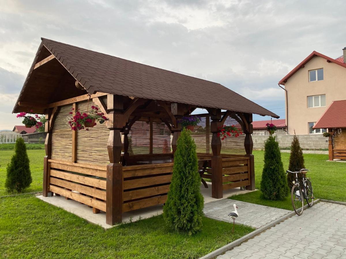 Absolut Residence Хацег Экстерьер фото