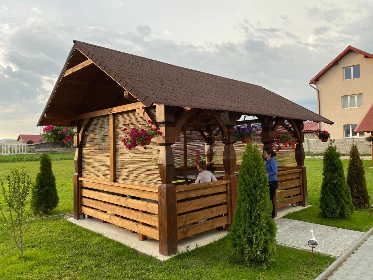 Absolut Residence Хацег Экстерьер фото