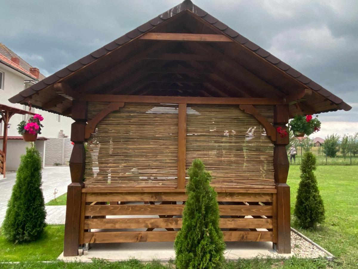 Absolut Residence Хацег Экстерьер фото