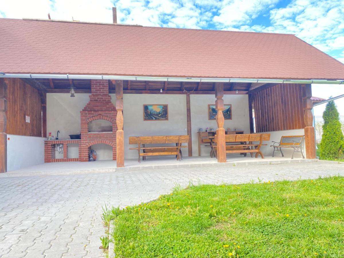 Absolut Residence Хацег Экстерьер фото